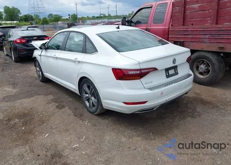 2019 Volkswagen Jetta 1.4T R-Line/1.4T S/1.4T Se z USA, uszkodzony, nr VIN 3VWC57BU8KM212844